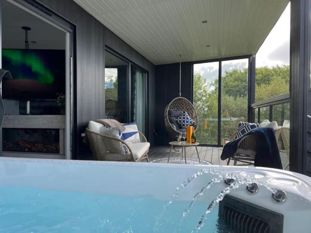 Loudoun Mains Luxury Lodges Newmilns Exteriör bild